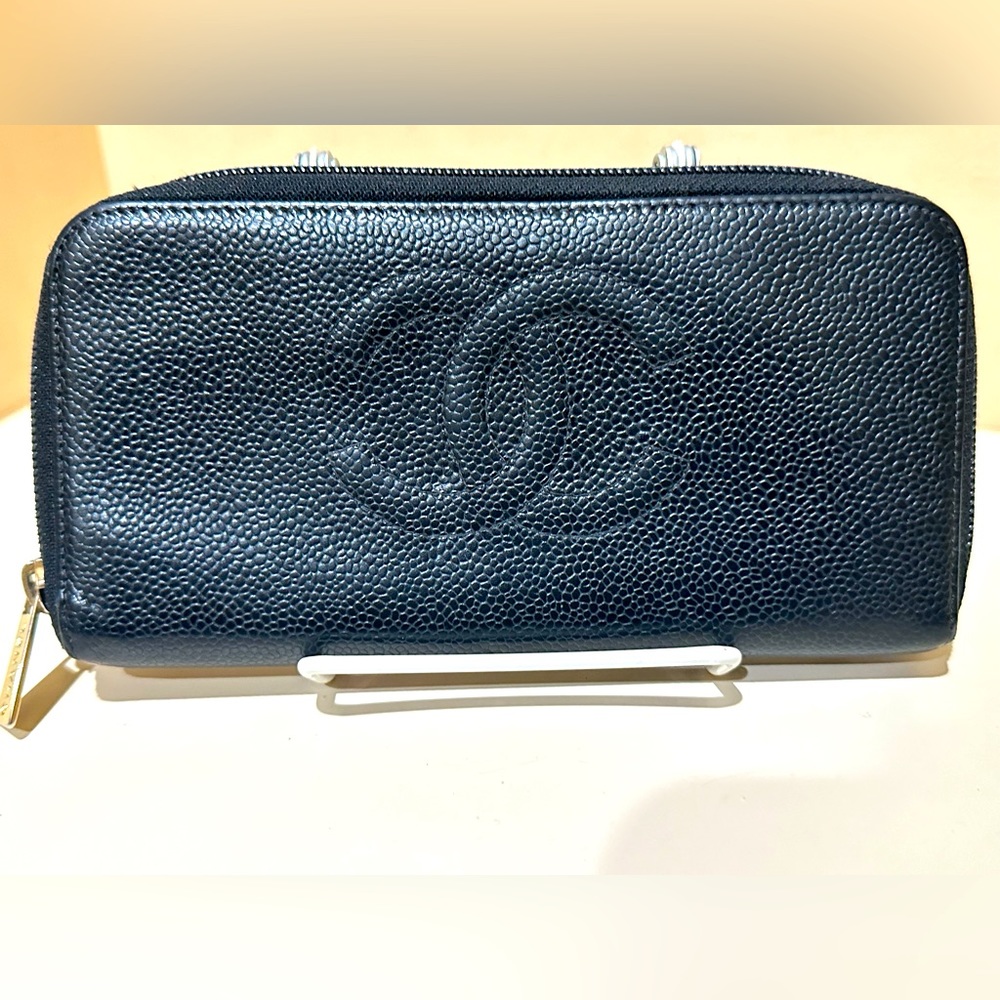 Chanel Caviar Black Pebbled Zip Wallet W/Authenticity Card